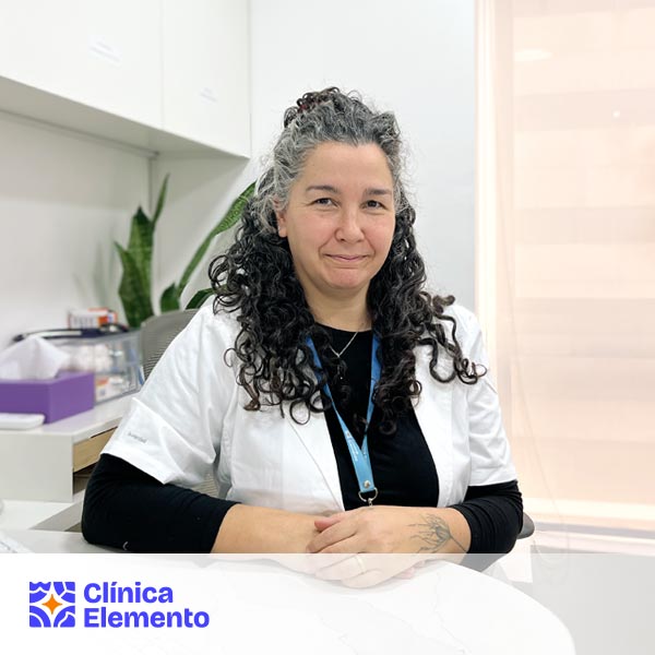 Dra Loreto Hagar especialista en medicina integrativa santiago